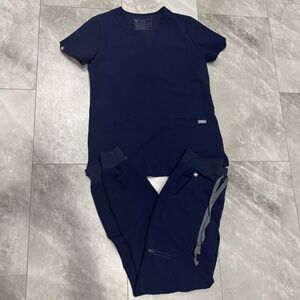 Women’s Figs Scrub SET (please see sizing in description)- Navy